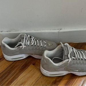 Nike AirMax Triax LE sneakers